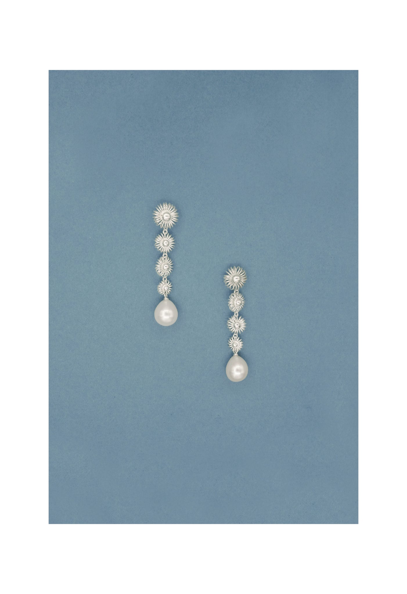 Glimmer Earrings (pearl)