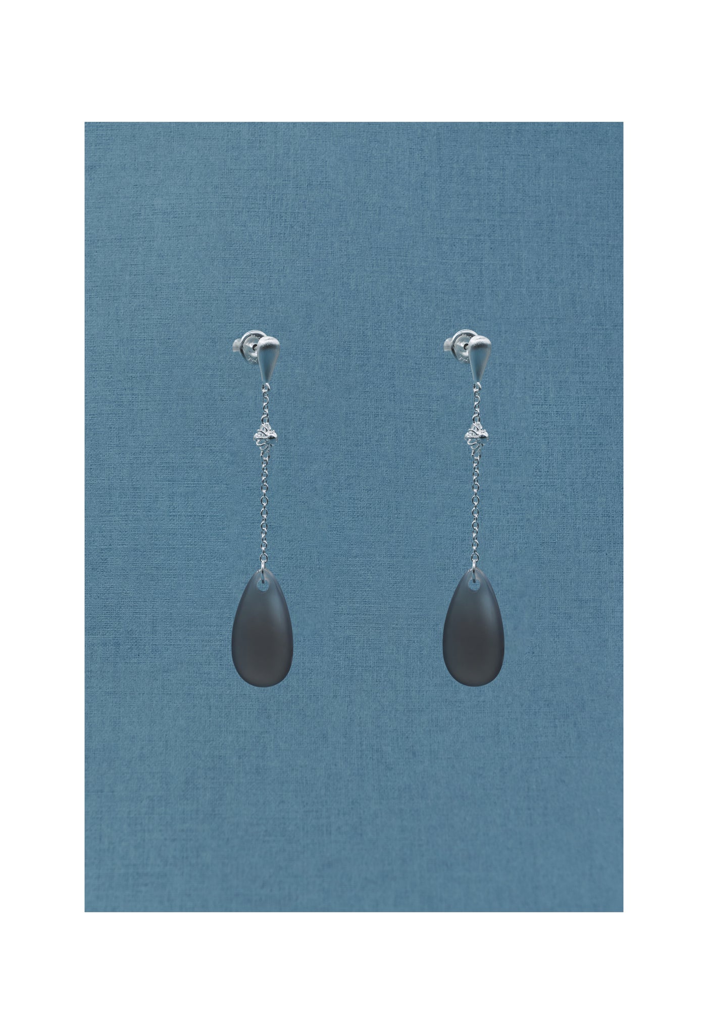 Poet Earrings (Grey)